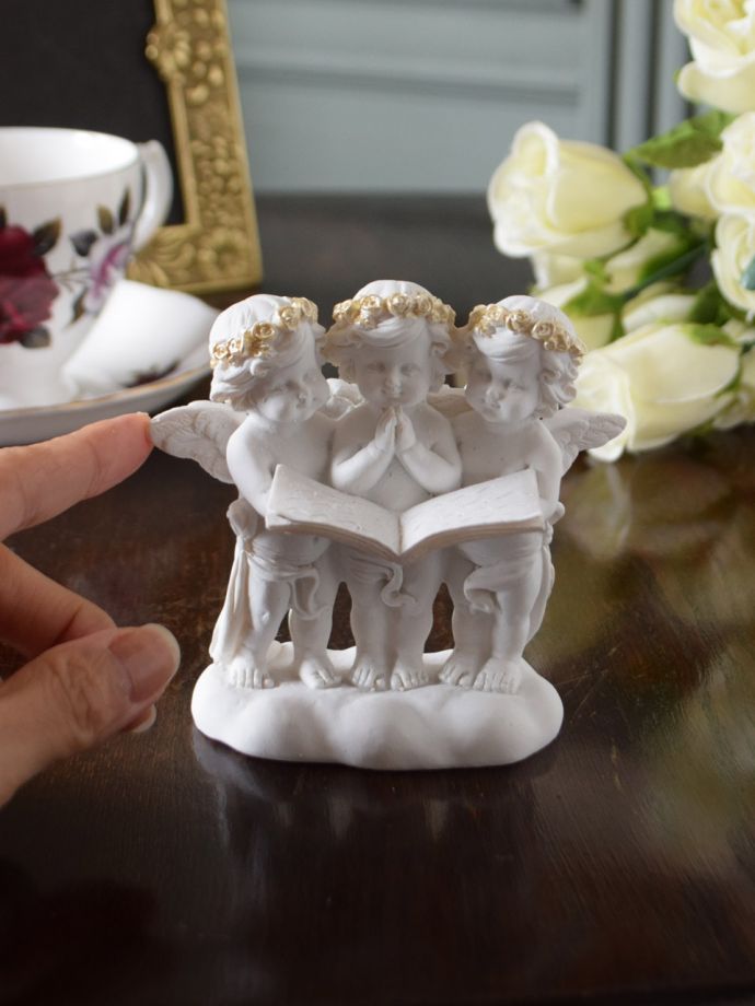 アメリカ製アンティークな飾り物 アンティーク風の可愛いディスプレイ雑貨、天使たちのオブジェ（讃美歌