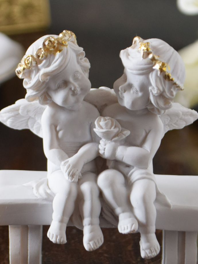 デコラティブな天使のディスプレイ雑貨