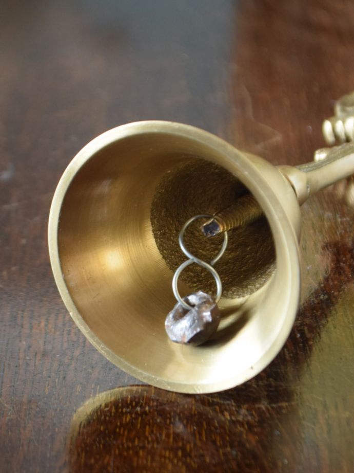 真鍮製のハンドベル