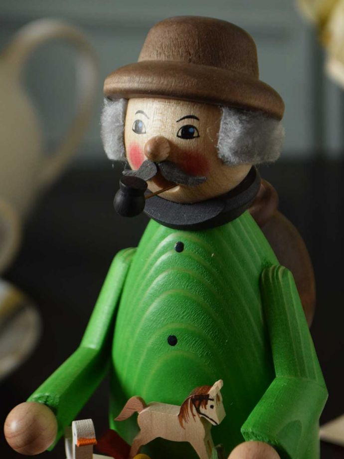 ドイツのパイプ人形
