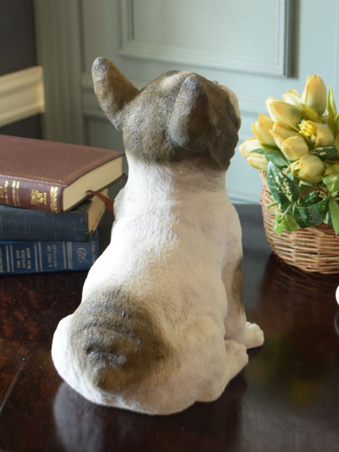 後ろ姿も可愛いインテリア雑貨