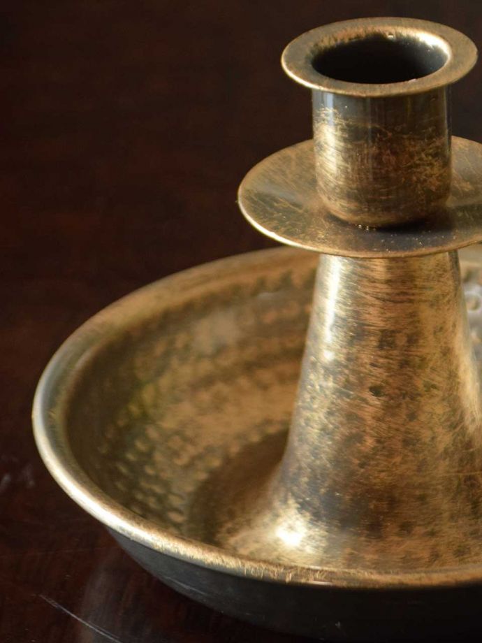 アンティーク風のキャンドルスタンド