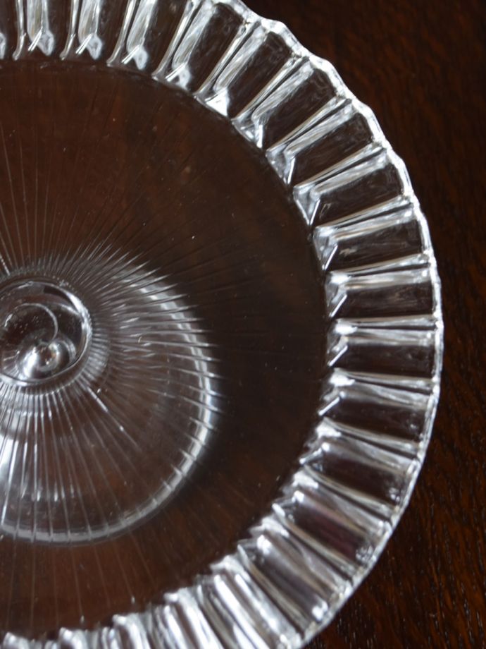 アンティーク風のケーキスタンド