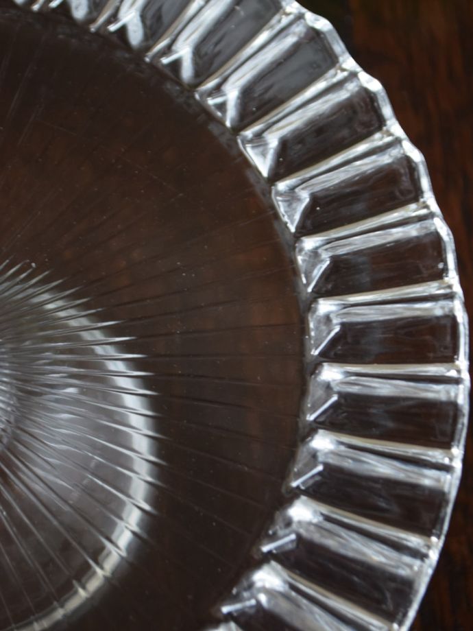 アンティーク風のケーキスタンド