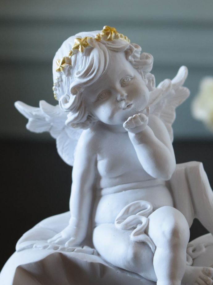 デコラティブな天使のディスプレイ雑貨