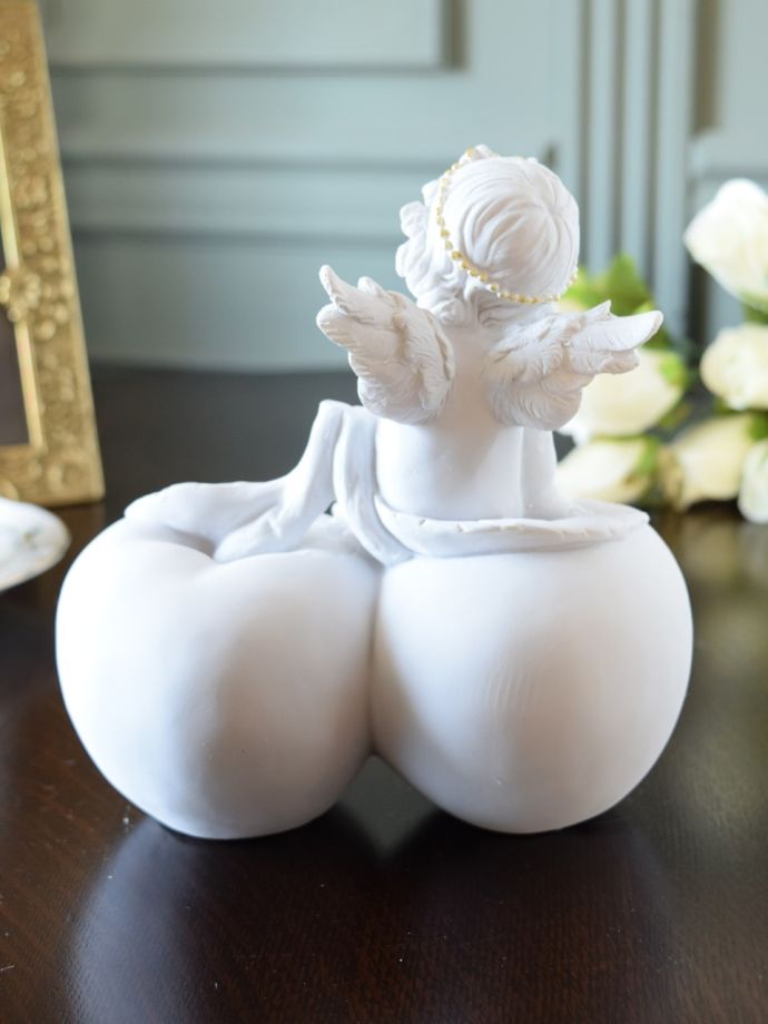 エンジェルの後ろ姿