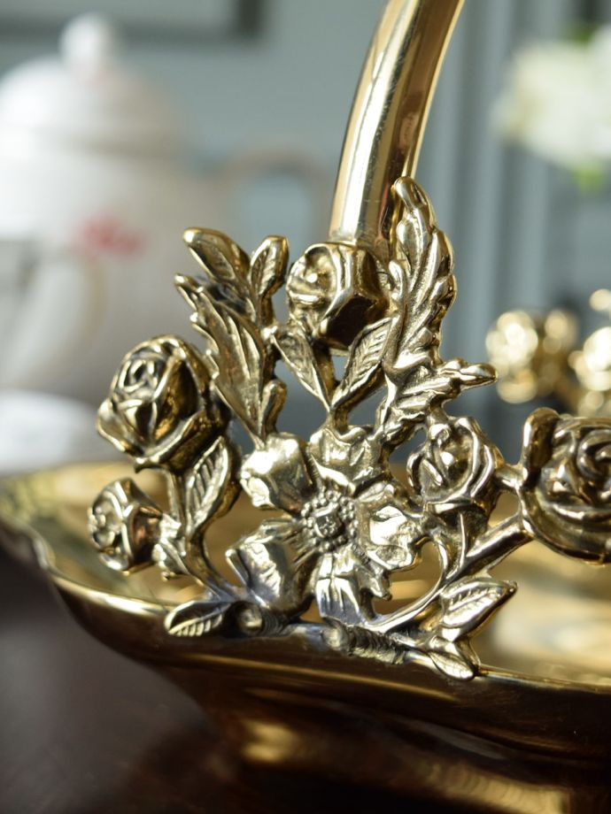 アンティーク調のバスケット