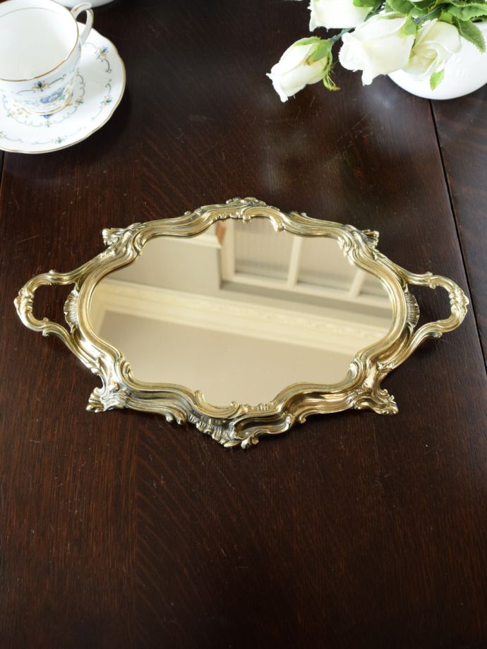 おしゃれなアンティーク風の鏡