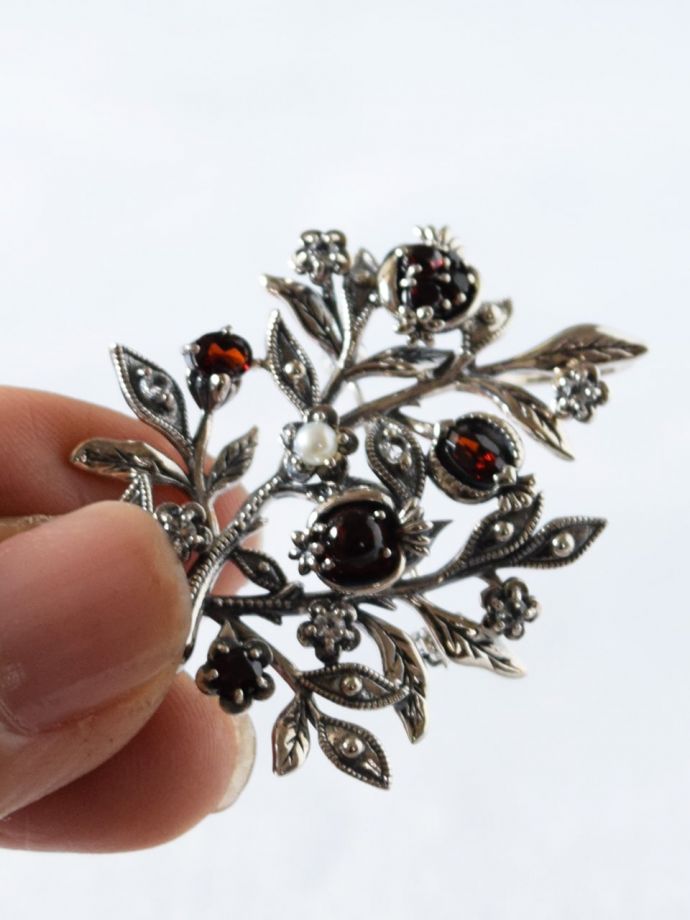 モリスの「Fruit or Pomegrante」