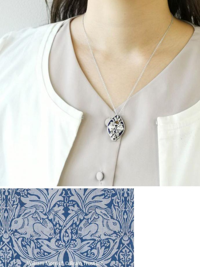 ペンダントトップにもなるブローチ