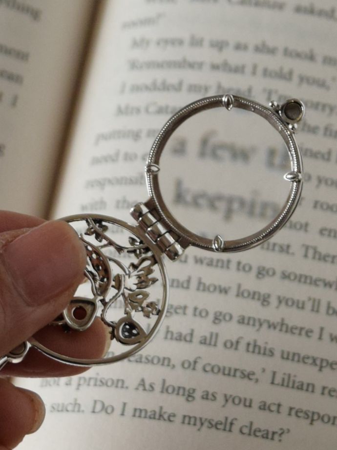 可愛いルーペペンダント