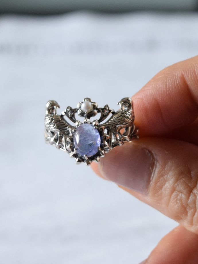 モリスの「Bird」のデザイン