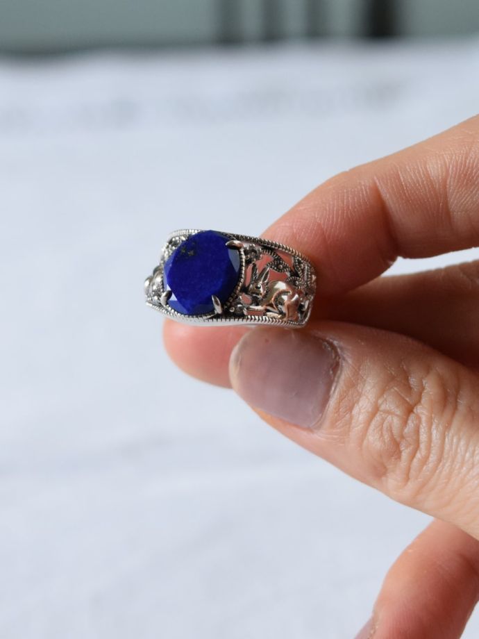 モリスの「ブレアラビット」のデザイン