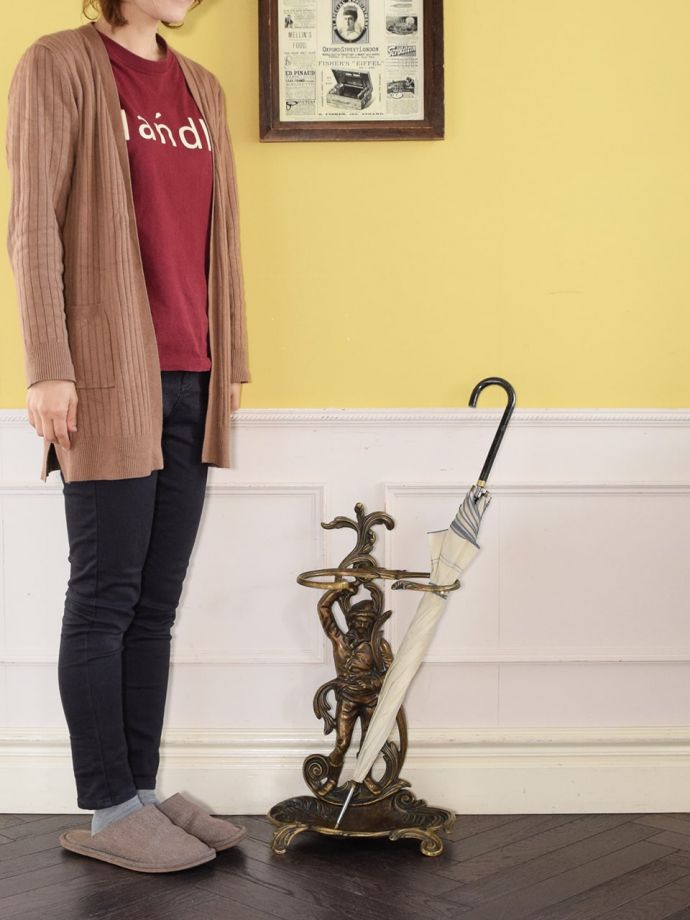 アンティーク風のおしゃれな傘立て