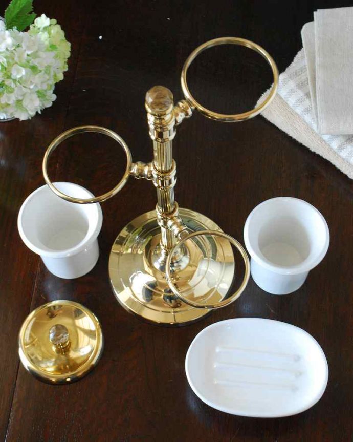 その他インテリア雑貨　インテリア雑貨　イタリアからやって来たおしゃれな雑貨、真鍮製コスメツリー。上から見るとこんな感じです。(n16-161)