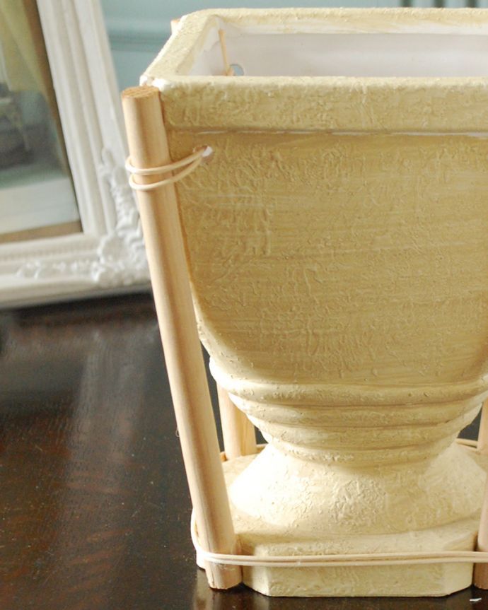 その他インテリア雑貨　インテリア雑貨　アンティーク風の素敵なプランター。ダイニングやキッチンに出しておいてもナチュラルで可愛いデザインです。(n18-434)