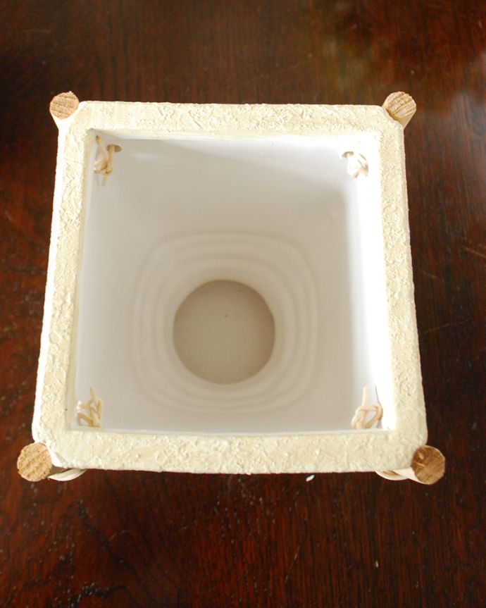 その他インテリア雑貨　インテリア雑貨　アンティーク風の素敵なプランター。上からみるとこんな感じです。(n18-434)