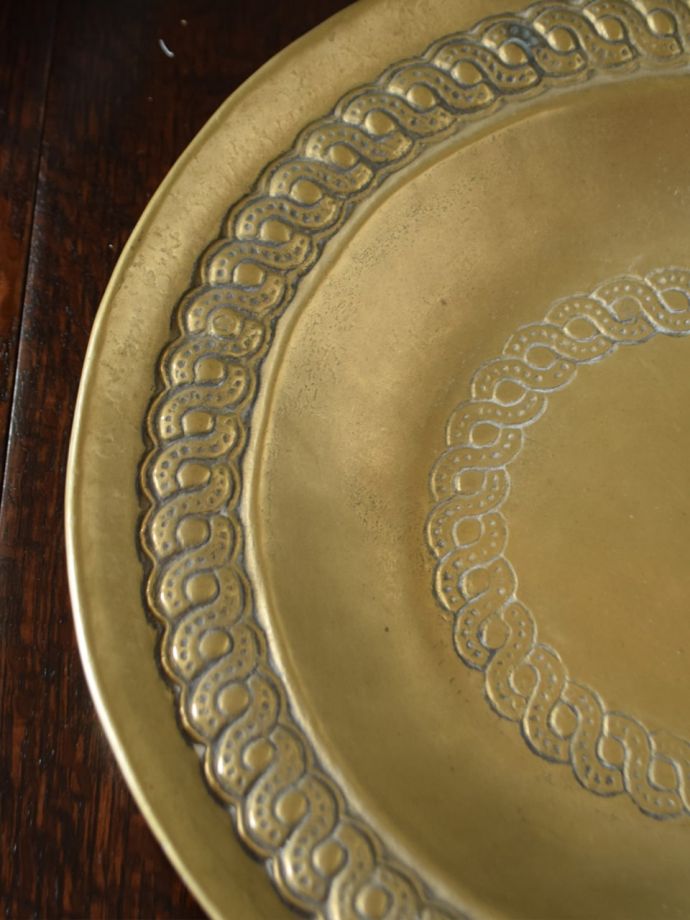 高級感漂うアンティーク風トレイ