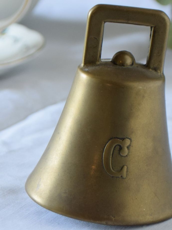 アンティーク調のハンドベル