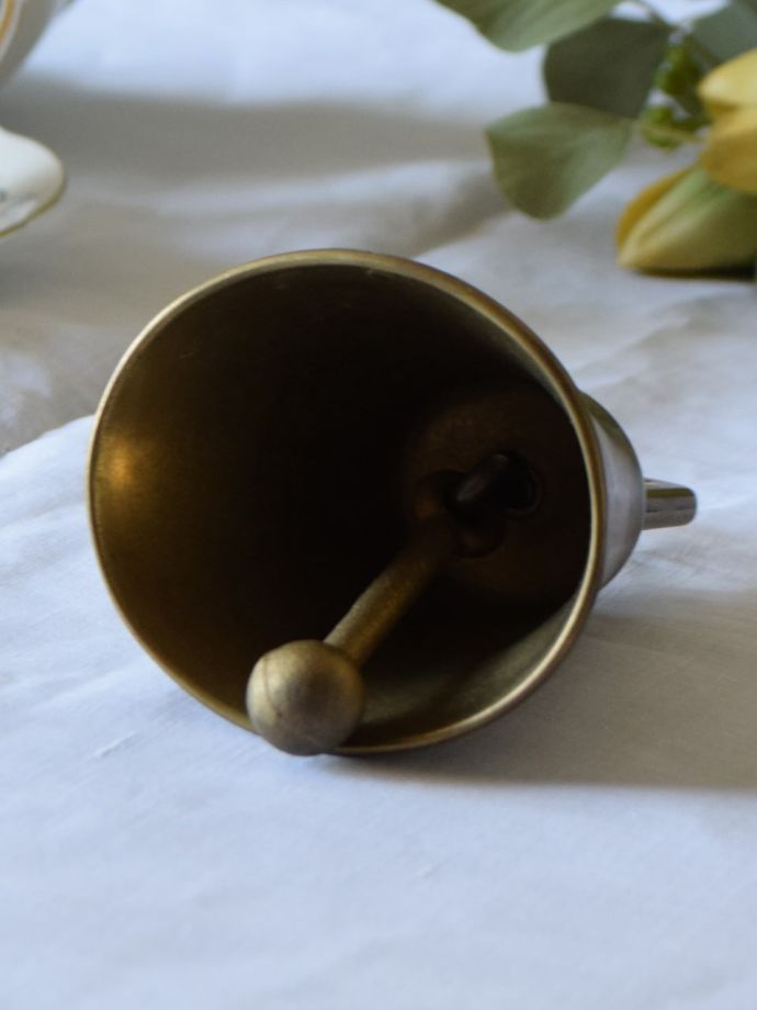 真鍮製のハンドベル