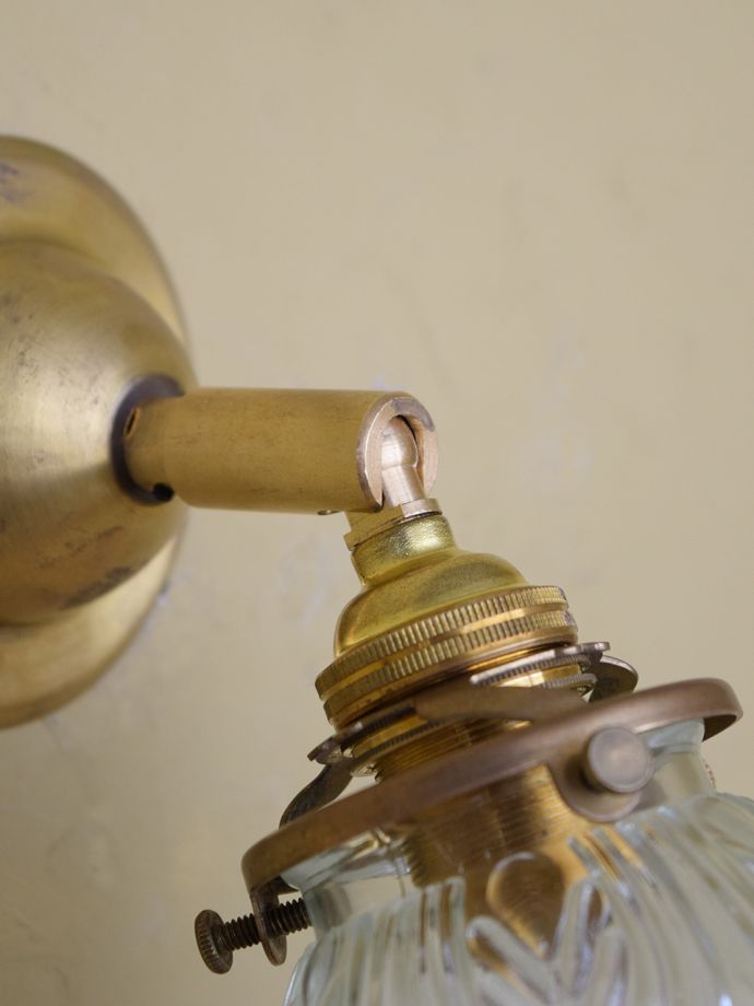 角度調節できる壁付け照明