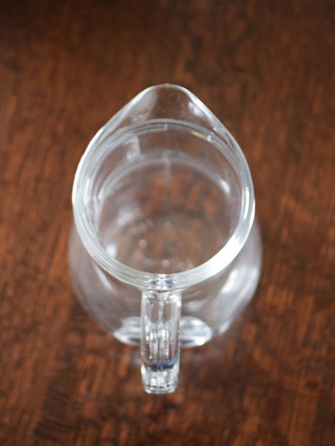 ガラスジャグの形