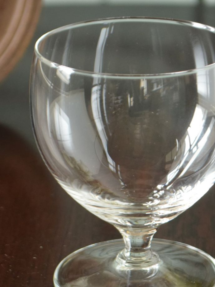 おしゃれな脚付きグラス