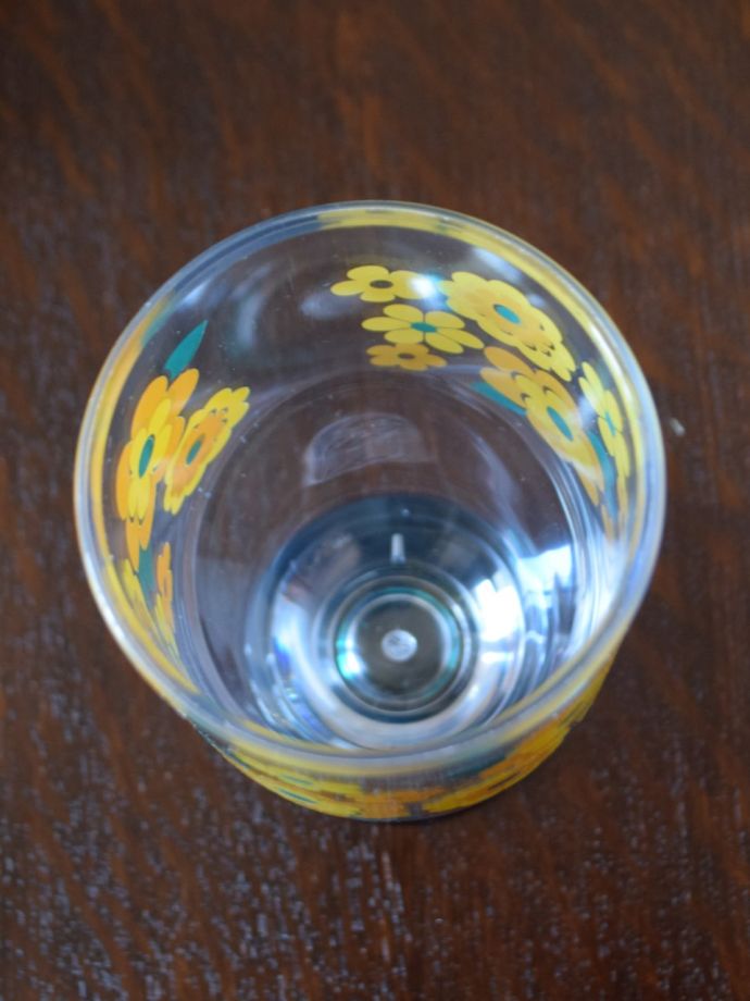 おしゃれな脚付きグラス