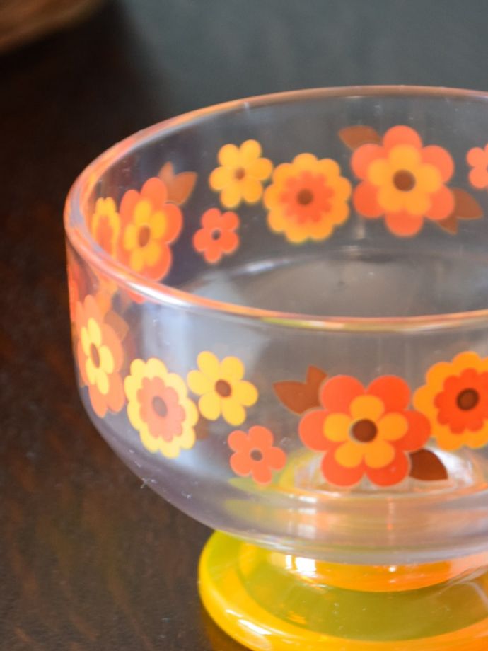 おしゃれなデザートカップ