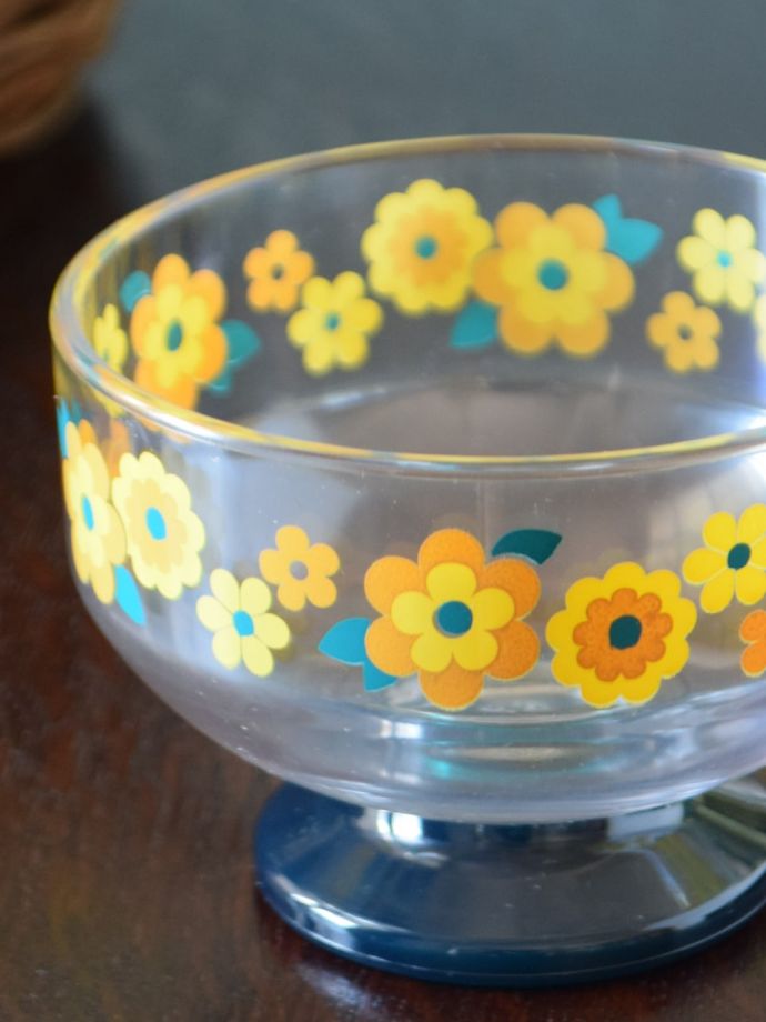 おしゃれなデザートカップ