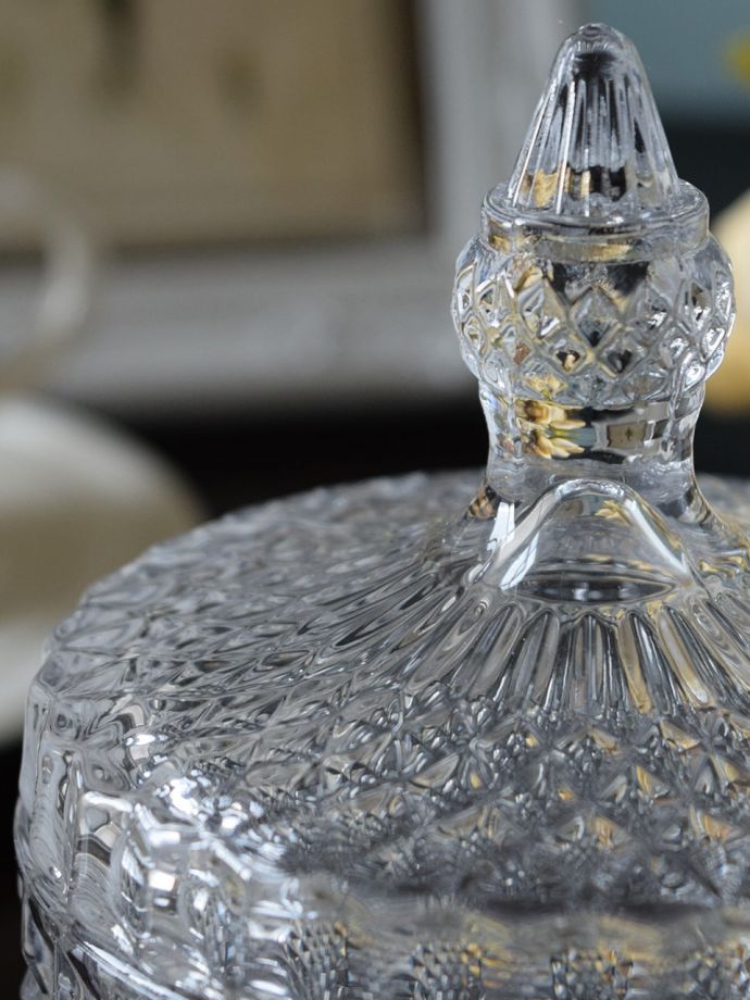 アンティーク風のガラスボックス