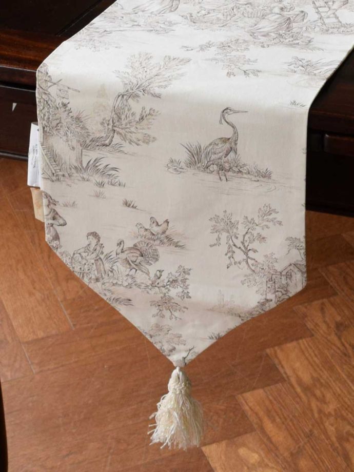 おしゃれなテーブルランナー