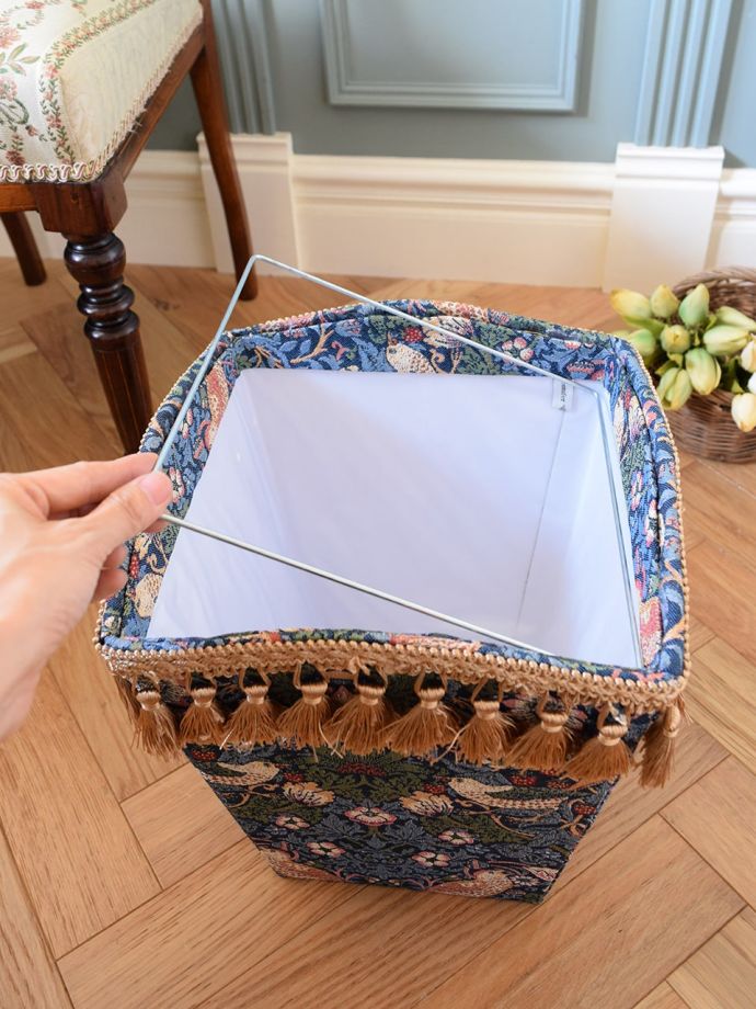 ストッパー付きのゴミ箱