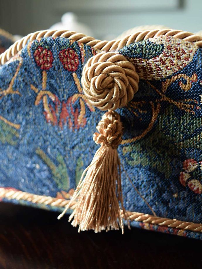 ウィリアムモリス風デザインの小物入れ