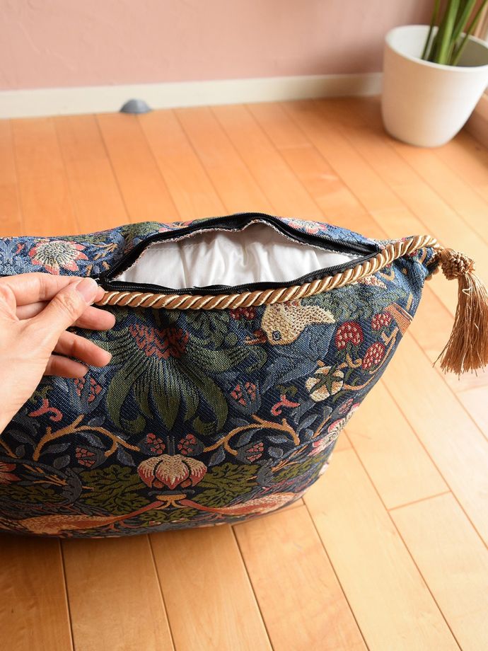 カバーとクッションのセットです