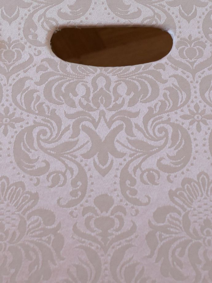 ジェニファーテイラーのマガジンホルダー