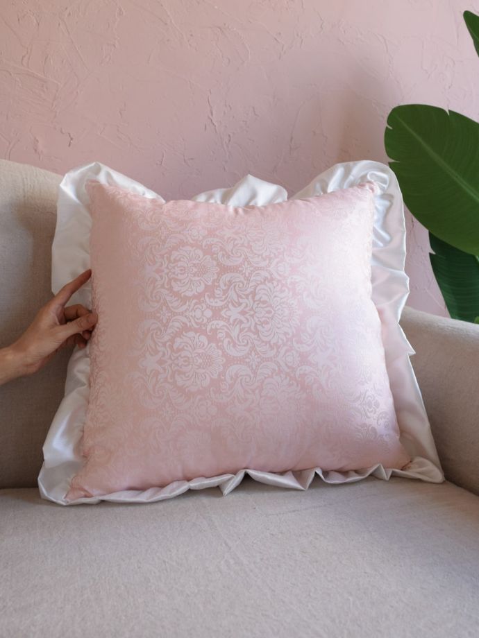 ジェニファーテイラーのクッション