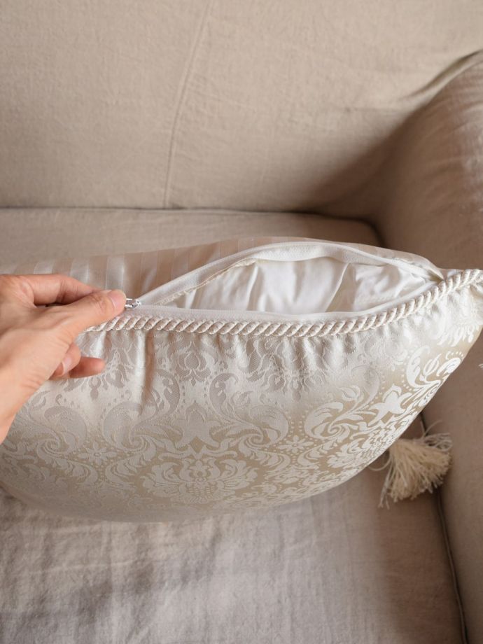 カバーとクッションのセットです