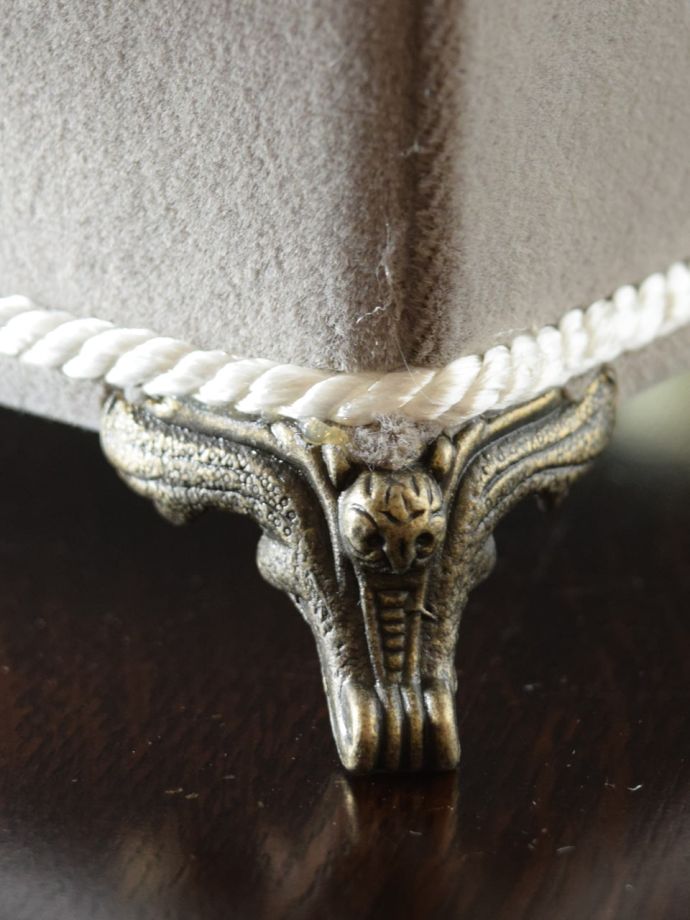 おしゃれな小物入れの脚