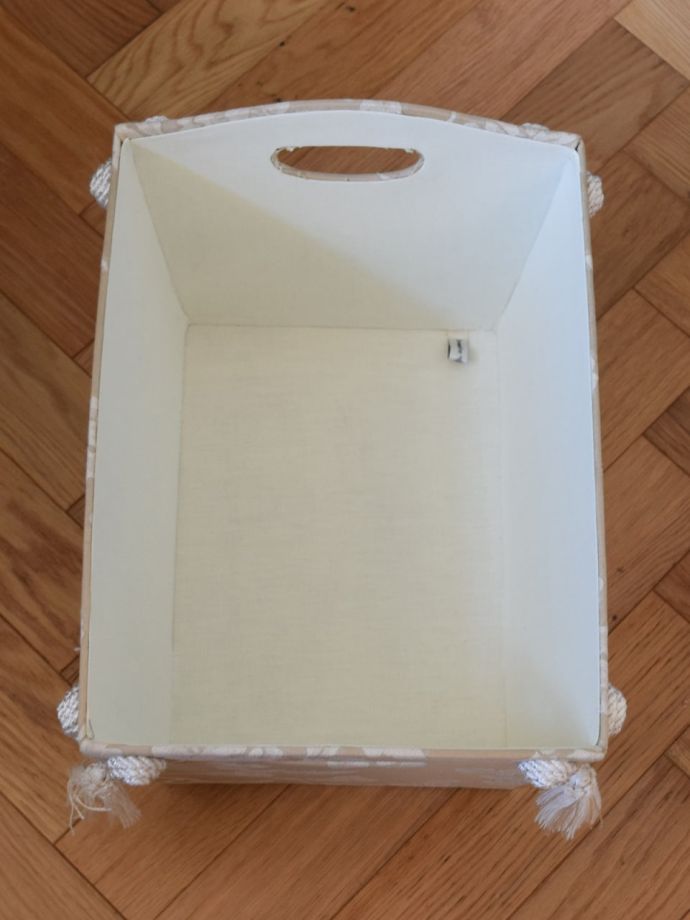 マガジンホルダーの中