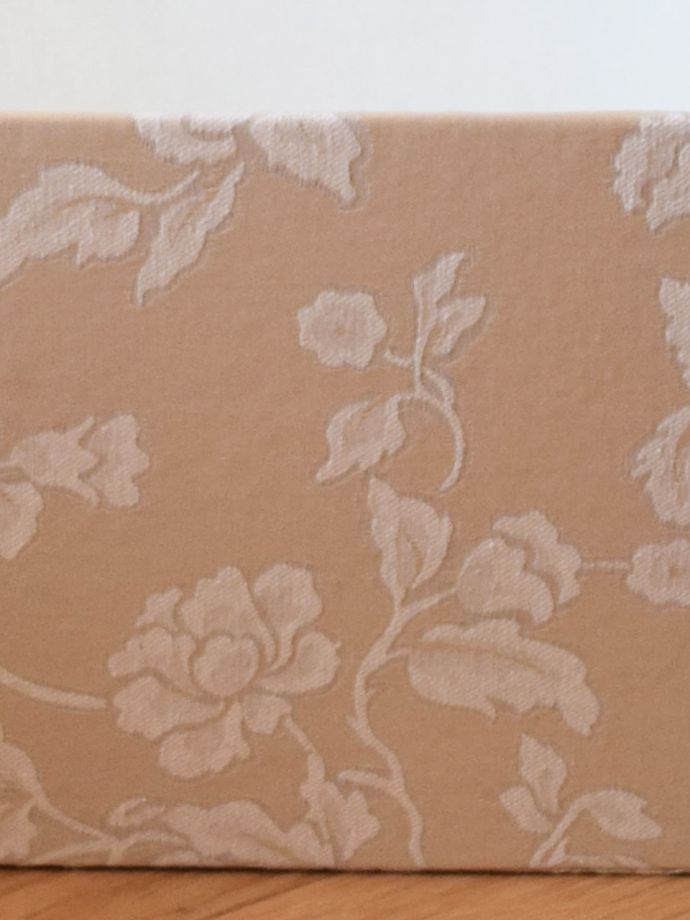 ジェニファーテイラーのマガジンホルダー