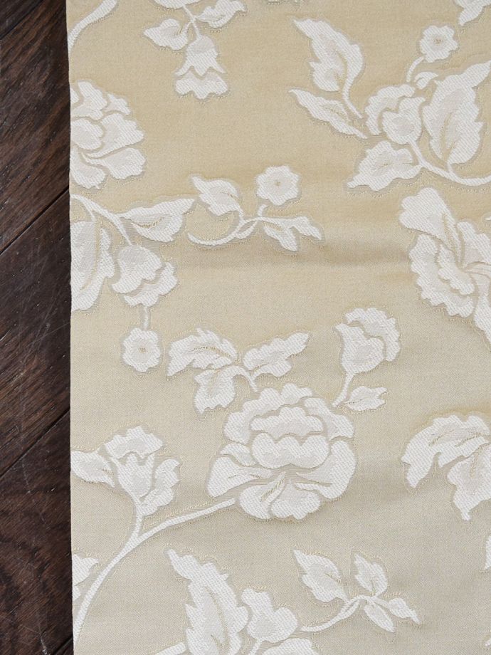 ジェニファーテイラーのテーブルランナー