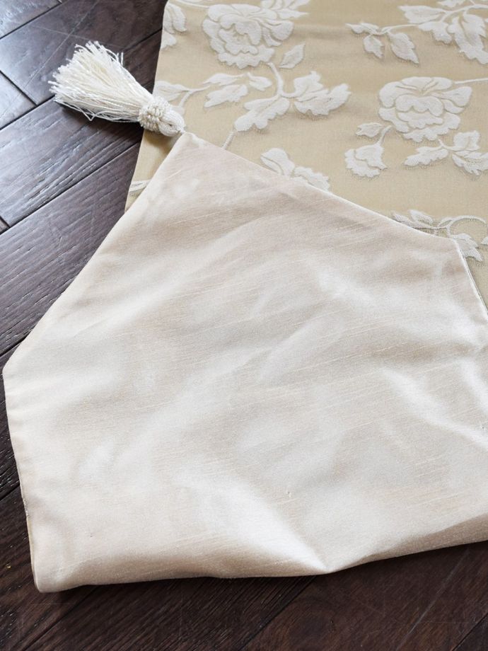 テーブルランナーの裏側
