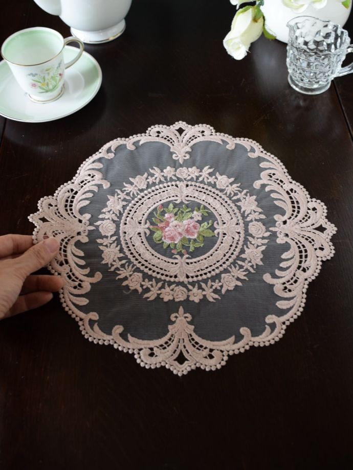 アンティーク調刺繍レース