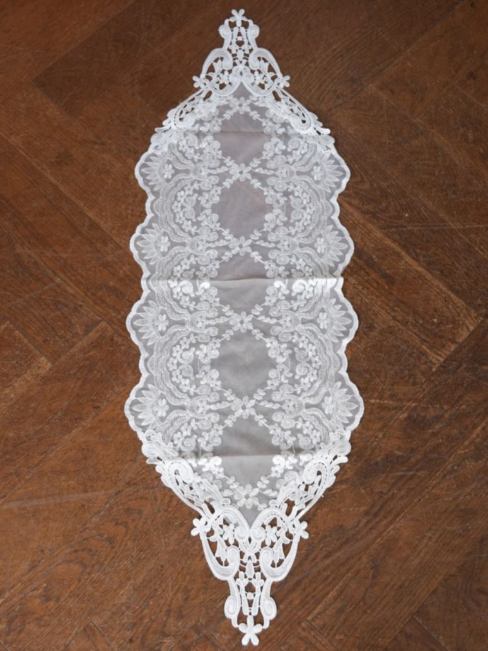 アンティーク調刺繍レース