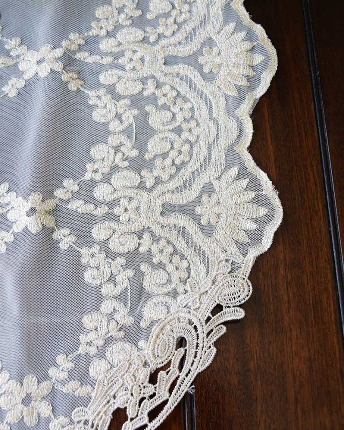 おしゃれなテーブルランナー