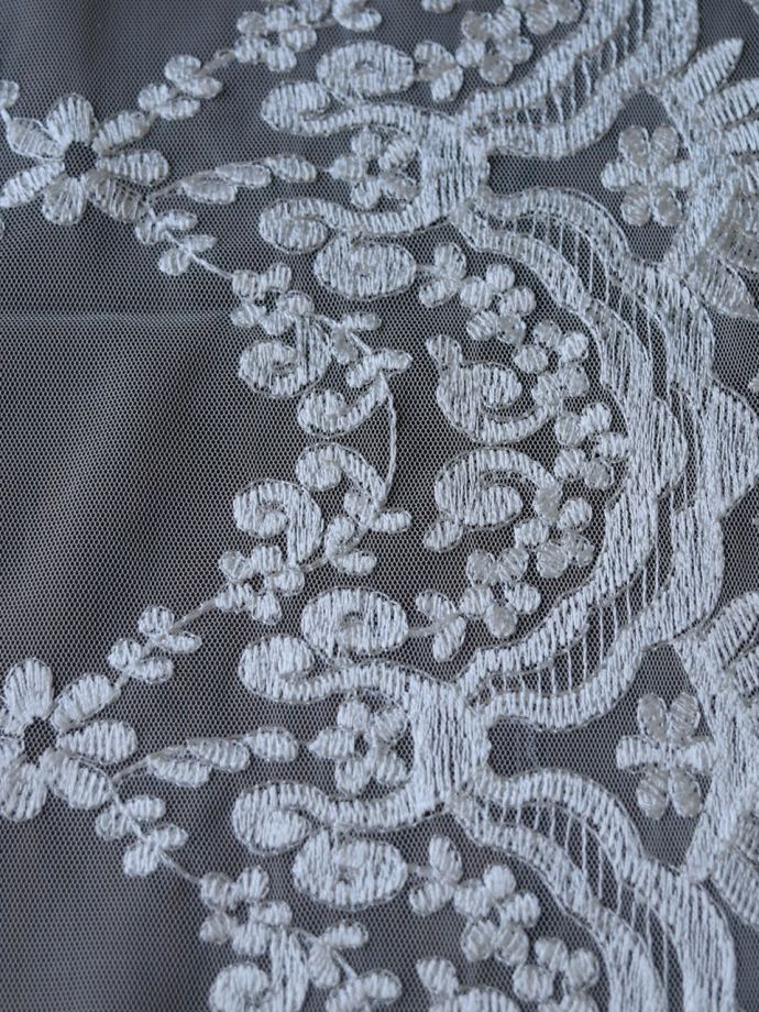 フレンチアンティーク風の刺繍