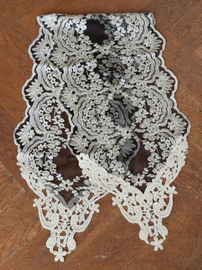 おしゃれなテーブルランナー