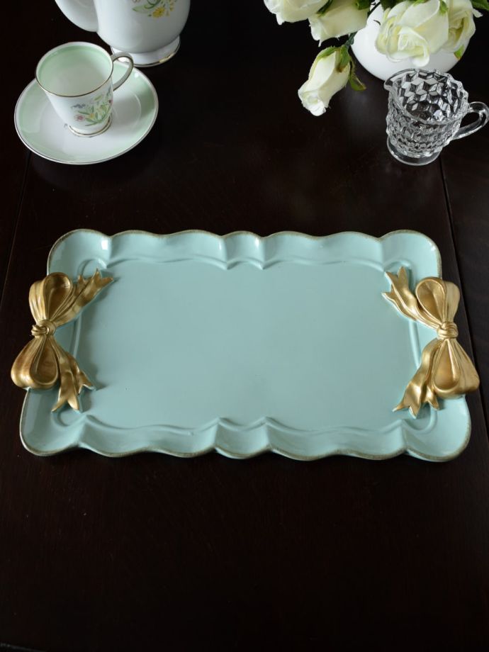 アンティーク風のトレイ