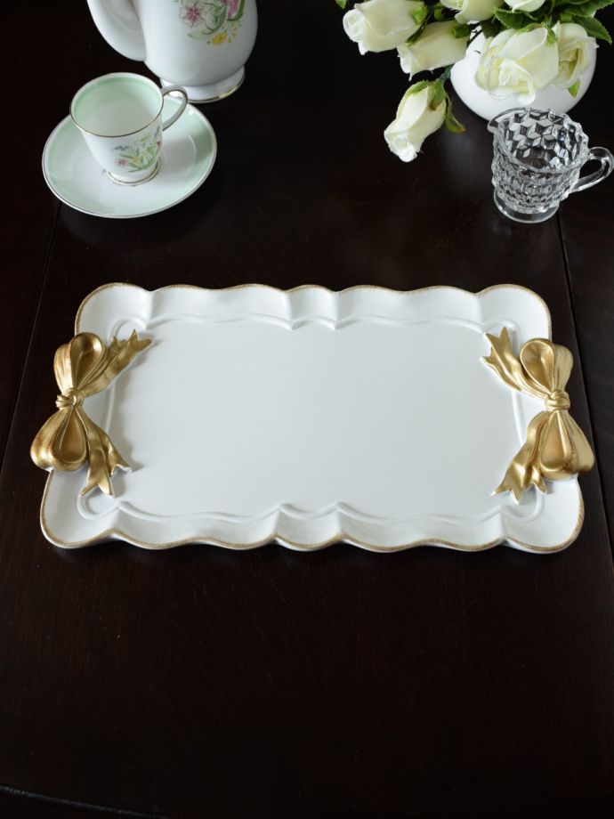 アンティーク風のトレイ